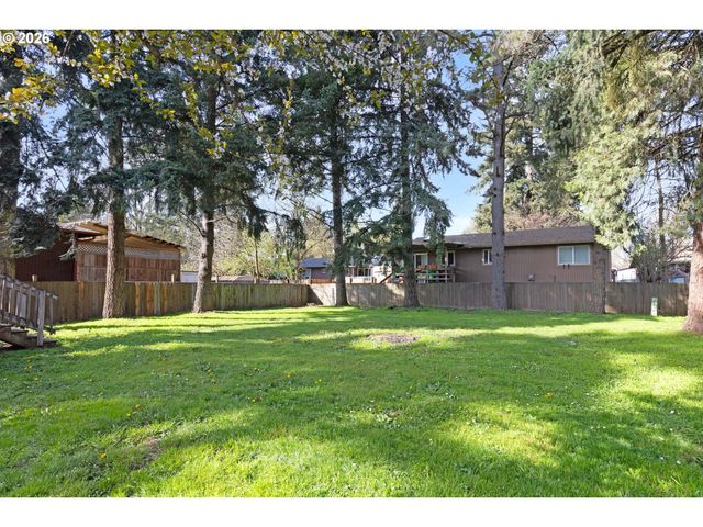 171 2ND St, Dillard, OR 97432