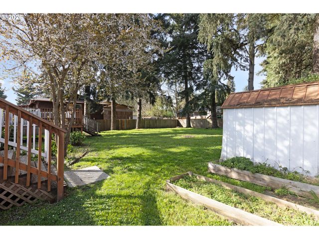 171 2ND St, Dillard, OR 97432