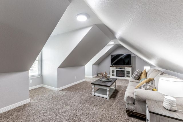 2136 Wheatstone Drive, Huntsville, TX 77340