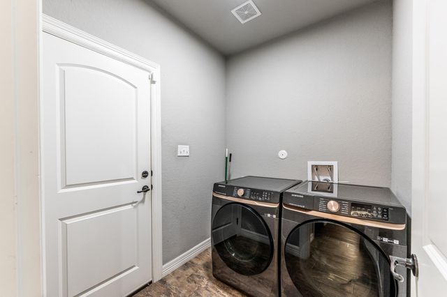 2136 Wheatstone Drive, Huntsville, TX 77340