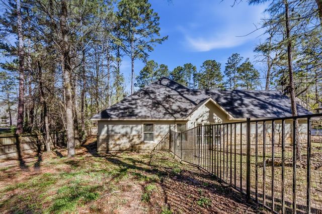 2136 Wheatstone Drive, Huntsville, TX 77340