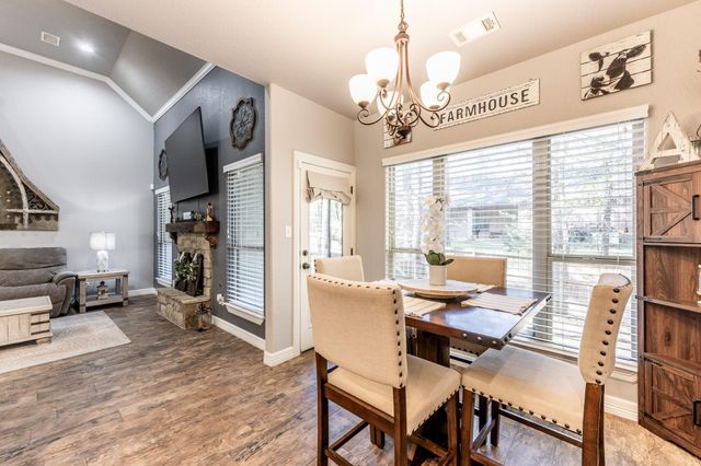 2136 Wheatstone Drive, Huntsville, TX 77340