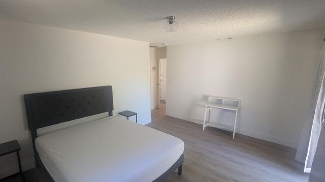 6851 Albury St, Citrus Heights, CA 95621