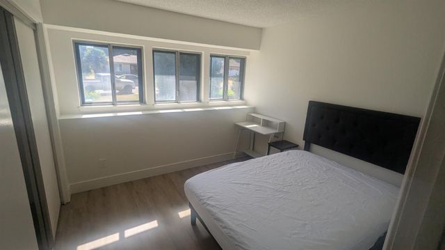 6851 Albury St, Citrus Heights, CA 95621