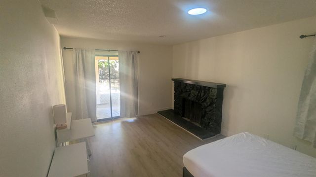 6851 Albury St, Citrus Heights, CA 95621