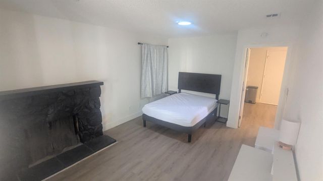 6851 Albury St, Citrus Heights, CA 95621