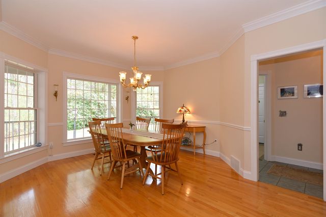 17 Aldrich Street, Litchfield, NH 03052