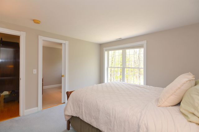 17 Aldrich Street, Litchfield, NH 03052