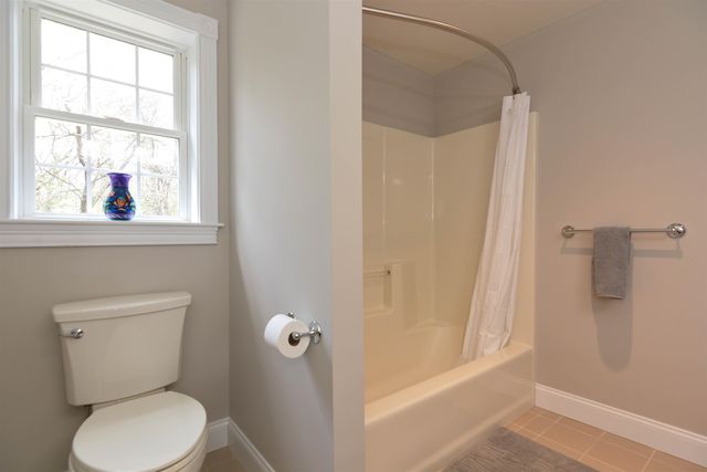 17 Aldrich Street, Litchfield, NH 03052