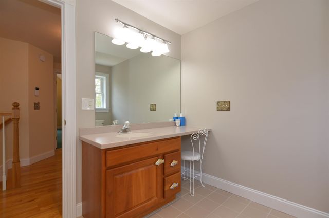17 Aldrich Street, Litchfield, NH 03052