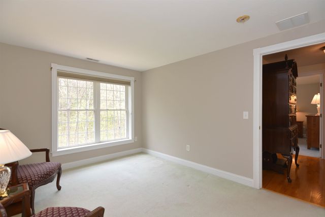 17 Aldrich Street, Litchfield, NH 03052