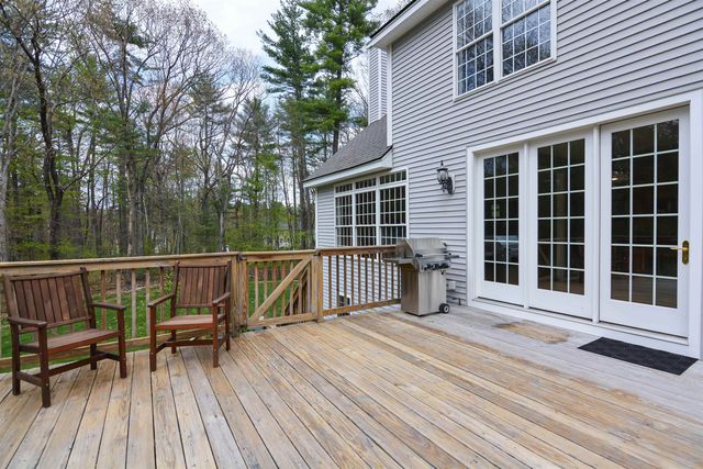 17 Aldrich Street, Litchfield, NH 03052