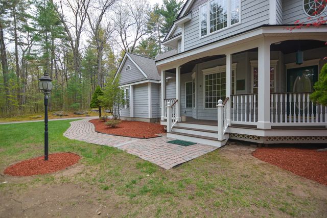 17 Aldrich Street, Litchfield, NH 03052