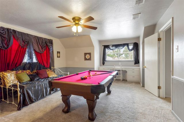 5104 E Bayou Drive, Dickinson, TX 77539