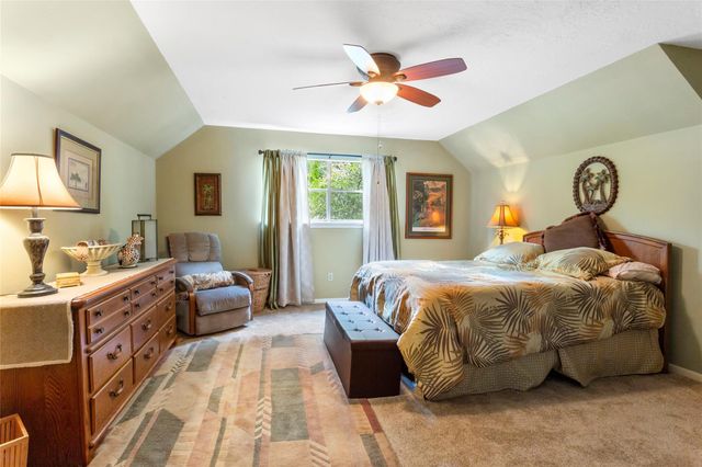 5104 E Bayou Drive, Dickinson, TX 77539