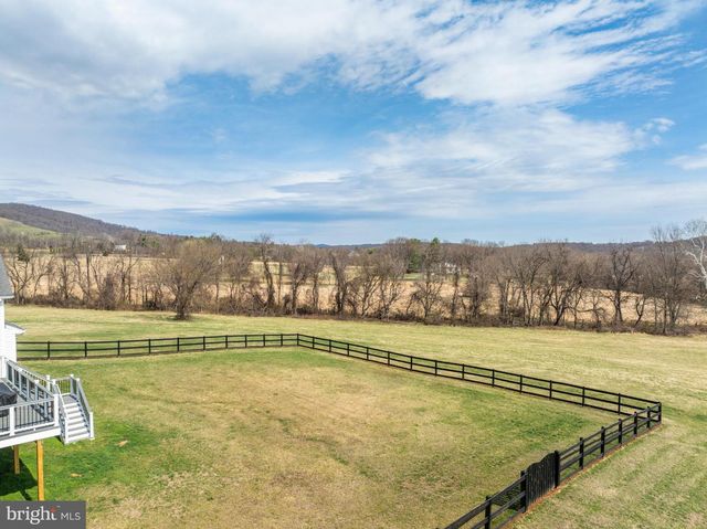 18222 WHITEHALL FARM LN, Bluemont, VA 20135