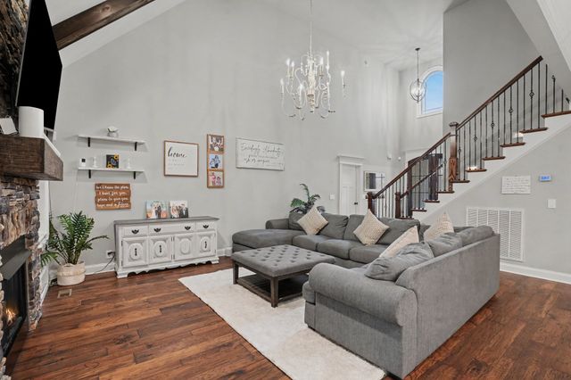 1929 Fairhaven Ln, Murfreesboro, TN 37128