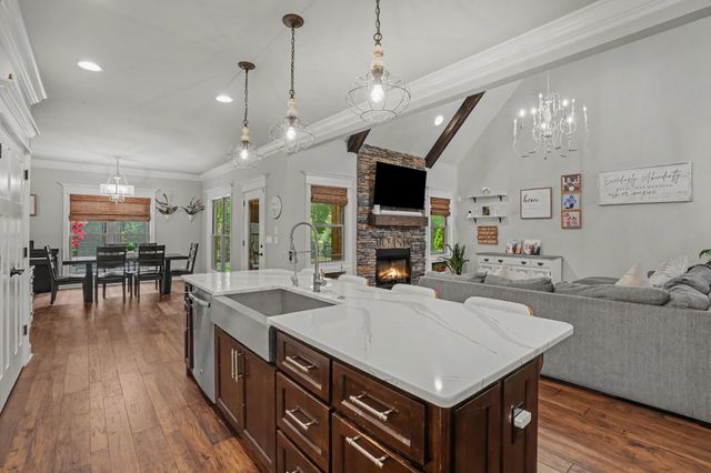 1929 Fairhaven Ln, Murfreesboro, TN 37128