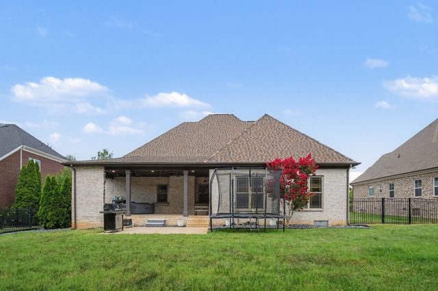 1929 Fairhaven Ln, Murfreesboro, TN 37128