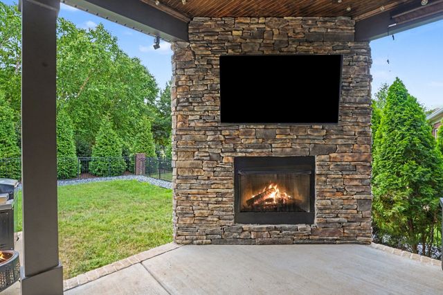 1929 Fairhaven Ln, Murfreesboro, TN 37128