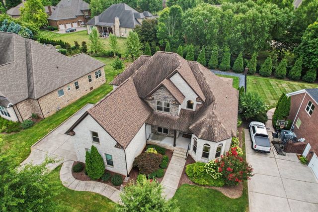 1929 Fairhaven Ln, Murfreesboro, TN 37128