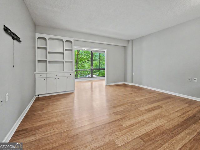 1800 Clairmont Lk Lake A314, Decatur, GA 30033