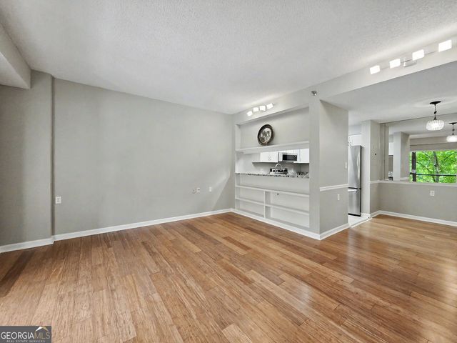 1800 Clairmont Lk Lake A314, Decatur, GA 30033