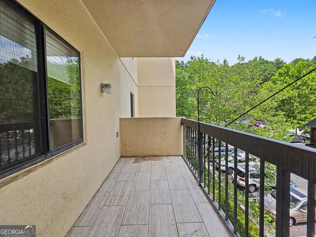 1800 Clairmont Lk Lake A314, Decatur, GA 30033