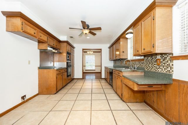 16458 Confederate Ave, Saint George, LA 70817