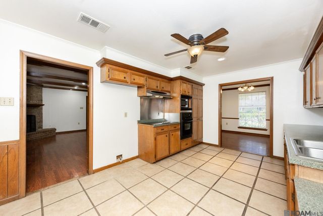 16458 Confederate Ave, Saint George, LA 70817