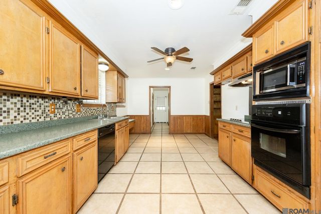16458 Confederate Ave, Saint George, LA 70817
