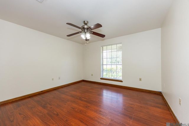 16458 Confederate Ave, Saint George, LA 70817