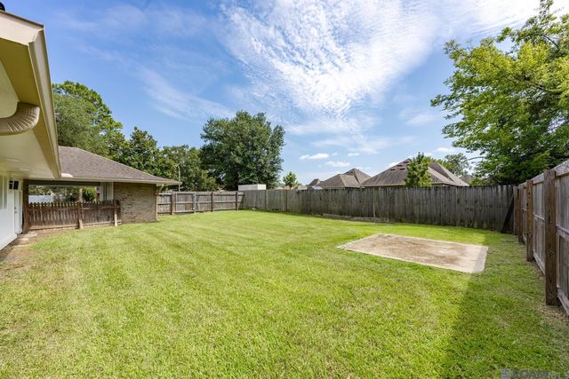 16458 Confederate Ave, Saint George, LA 70817