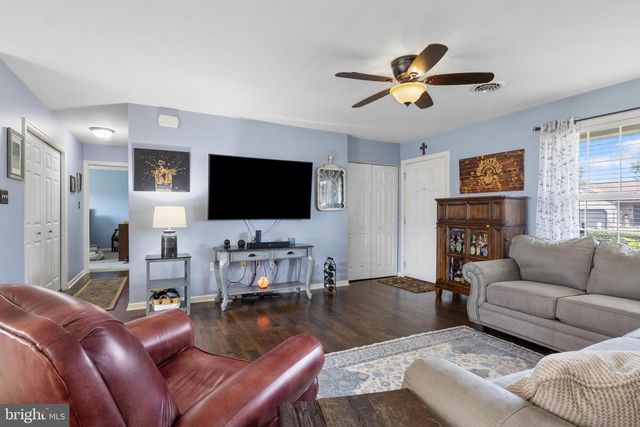 3305 JODI LN, Dover, PA 17315