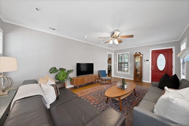 4028 Locke Avenue, Fort Worth, TX 76107
