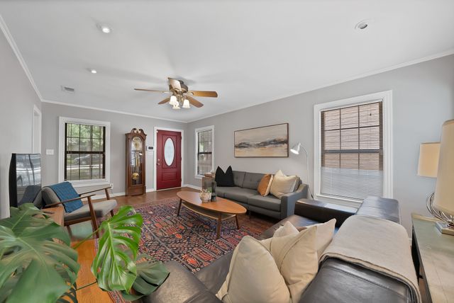 4028 Locke Avenue, Fort Worth, TX 76107