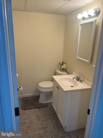 31 MAPLEVIEW DR, Feasterville Trevose, PA 19053