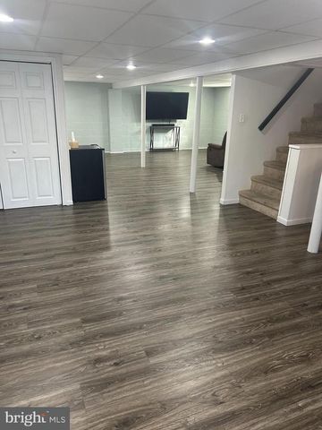 31 MAPLEVIEW DR, Feasterville Trevose, PA 19053