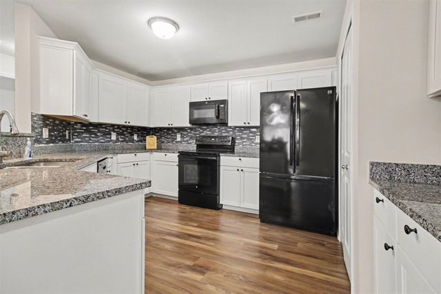 1215 Orchid Circle, Canton, MI 48187