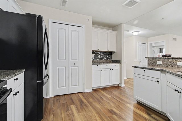 1215 Orchid Circle, Canton, MI 48187