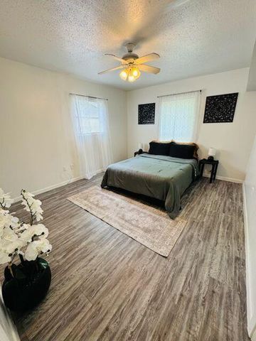 622 Trinity ST, Lockhart, TX 78644