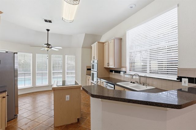 6320 Merritt Way Court, Arlington, TX 76018