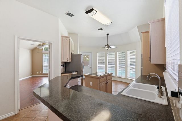 6320 Merritt Way Court, Arlington, TX 76018