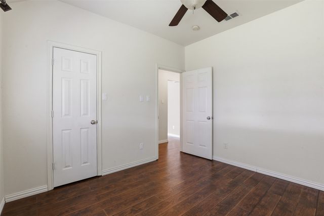 6320 Merritt Way Court, Arlington, TX 76018