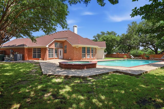 6320 Merritt Way Court, Arlington, TX 76018