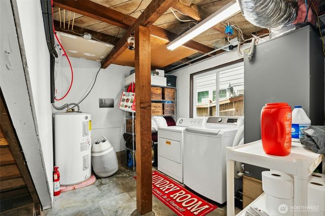 18011 18005 83rd Avenue NE, Kenmore, WA 98028