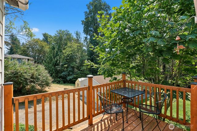 18011 18005 83rd Avenue NE, Kenmore, WA 98028
