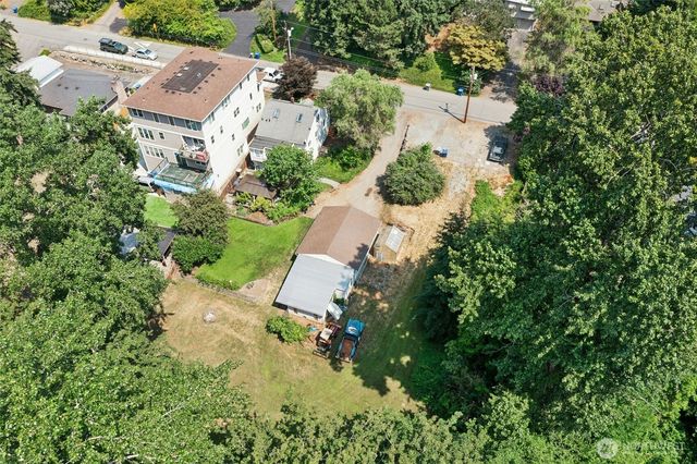 18011 18005 83rd Avenue NE, Kenmore, WA 98028