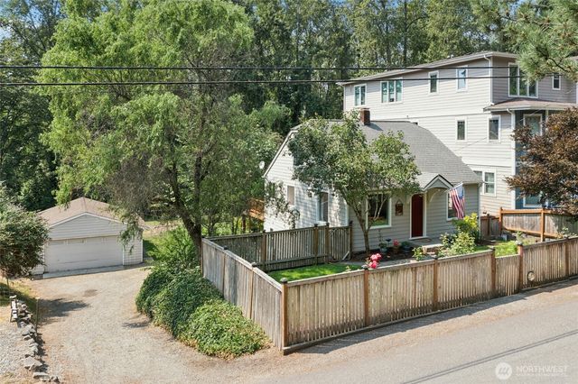 18011 18005 83rd Avenue NE, Kenmore, WA 98028