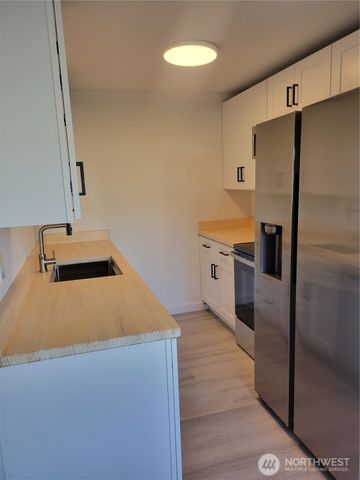 23003 Marine View Drive S, Des Moines, WA 98198